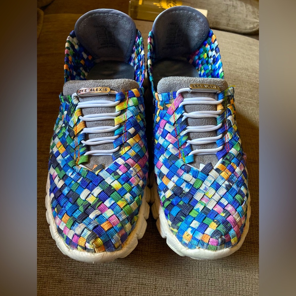 Women shoes size 7.5